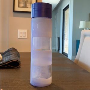 Lululemon Water bottle